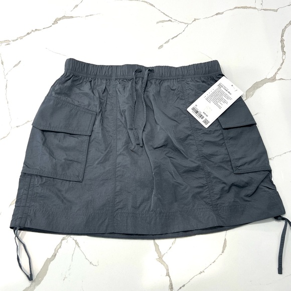 lululemon athletica Dresses & Skirts - NWT LULULEMON NYLON CARGO MINI SKIRT